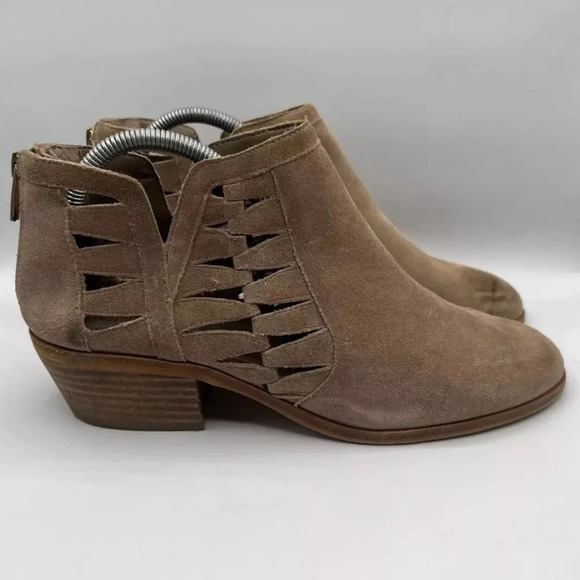 Vince Camuto Women’s 10 M Taupe Peera Cut-Out Suede Ankle Booties - Picture 1 of 8